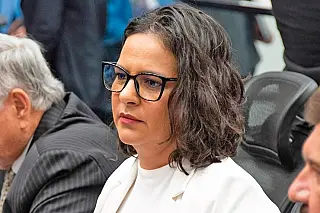 Quadra de escola ganha nome de professor João Ernesto