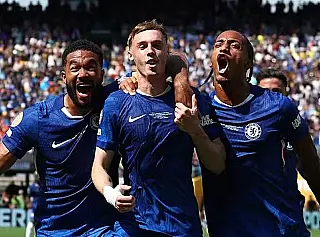 Chelsea goleia PSG e fica com Mundial de Clubes