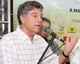 Murilo começa agenda de entrega de obras