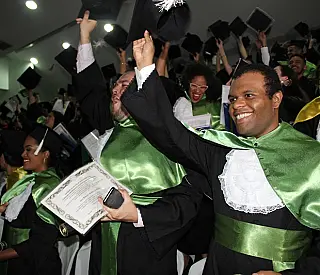 Presente em 30 cidades, Uems já diplomou mais de 20 mil