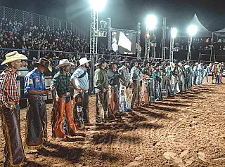 Festa do Peão abre porteiras da Expoagro