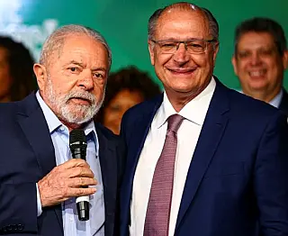 Lula e Alckimin assumem em Brasília