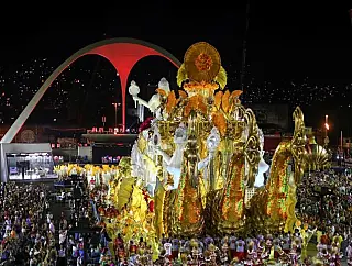 A reabertura do Sambódromo