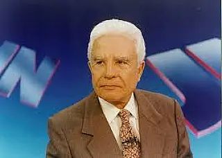 Morre o jornalista Cid Moreira, um dos rostos mais icônicos da TV