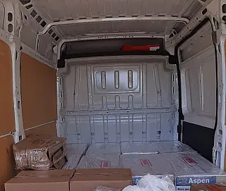 Polícia Civil apreende van carregada de maconha