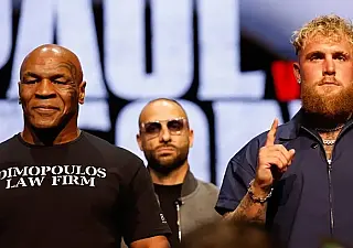 Mike Tyson volta ao ringue nesta noite