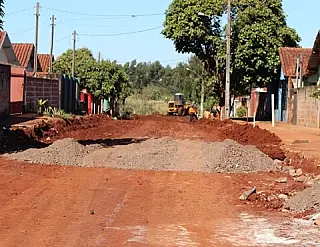 Retomada de asfalto no Canaã IV agrada moradores