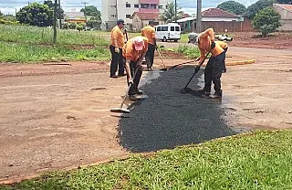 Governo do Estado mantém dez frentes de obras simultâneas para ajudar Dourados