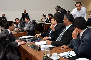 Apesar das polêmicas Deputados de MS avaliam que conseguiram 'fazer o dever de casa'