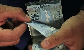 Governo conclui pagamento da parcela de junho do Auxílio Brasil