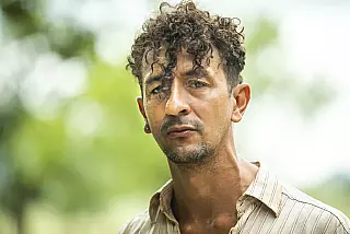 Irandhir Santos sofre queda de cavalo durante gravações de 'Pantanal'