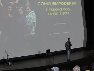 Palestra organizada pela Douradown empodera pessoas com deficiência