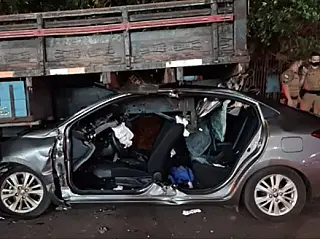 Padre Cesar Augusto fica em estado grave após bater carro