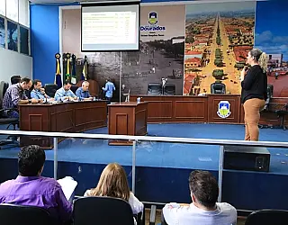 Vereadores analisam prestação de contas da Secretaria de Saúde