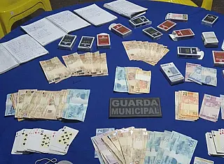 Guarda Municipal fecha ‘mini cassino’ e prende apostadores em Dourados