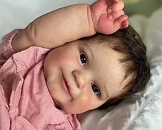 Bebê reborn abre debate sobre afeto, fantasia e saúde mental