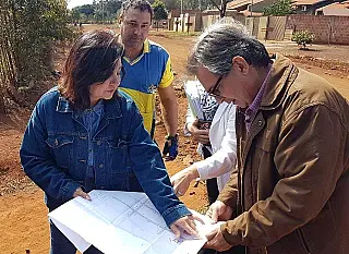 Ruas do Jóquei Clube começam a receber asfalto em Dourados