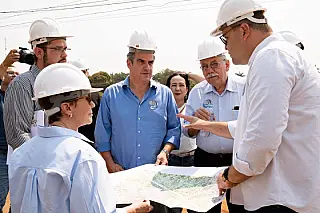 Alan Guedes homologa R$ 25 mi de recursos para obras de asfalto