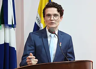 Franklin sugere CPI para investigar estoque de insumos vencidos