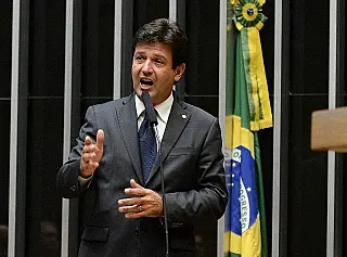 Mandetta diz que prioridade é rever improvisações do programa Mais Médicos