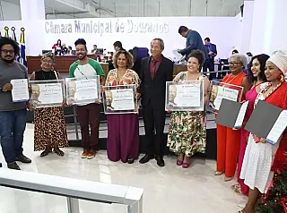 Ishy homenageia entidades e personalidades