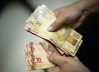 Alan quita a folha salarial de dezembro