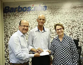 Com Tereza Cistina, Barbosinha filia prefeito de Angélica no DEM