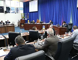 Vereadores aprovam redução no transporte coletivo