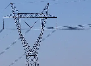 Precisa-se de eletricistas
