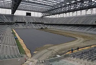 Estádio do Atlético-PR troca grama natural pela sintética
