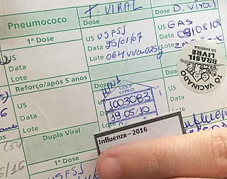 Projeto exige cartão de vacinação no ato da matrícula