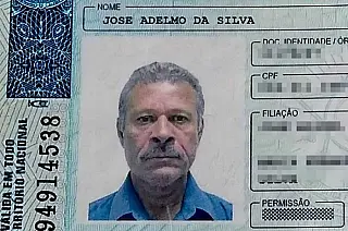 Caminhão tomba em rotatória na BR-163 e mata motorista de 57 anos