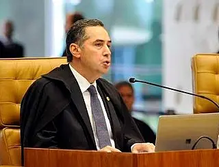 Barroso, do STF, nega trânsito de Cunha entre deputados
