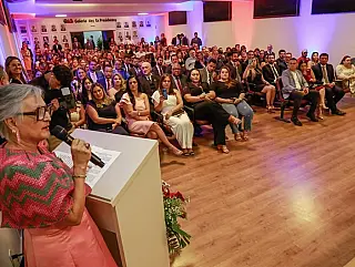 Edna Bonelli foca na inclusão e fortalecimento da advogada