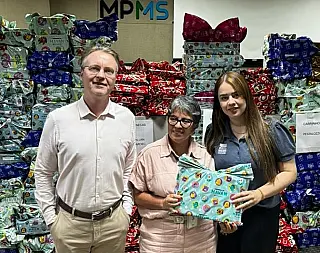MP entregou brinquedos e cestas básicas em Dourados