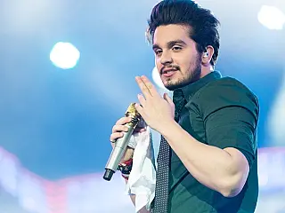 Luan Santana reina em ranking de domínio sertanejo