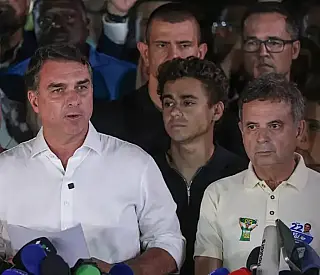 Flávio diz que vai pedir anulação da eleição