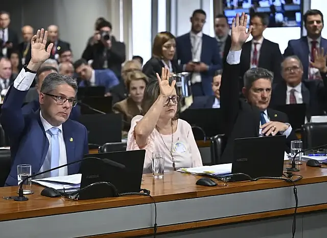 Comissão do Senado amplia poderes de estados