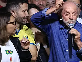 Reeleito, presidente promete criar a IA brasileira